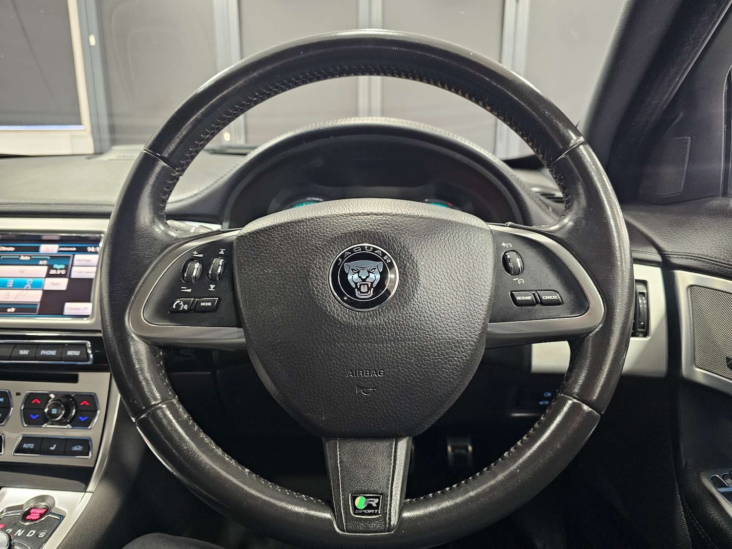 Used Jaguar XF 2015 for sale - 76972381: Photo 58