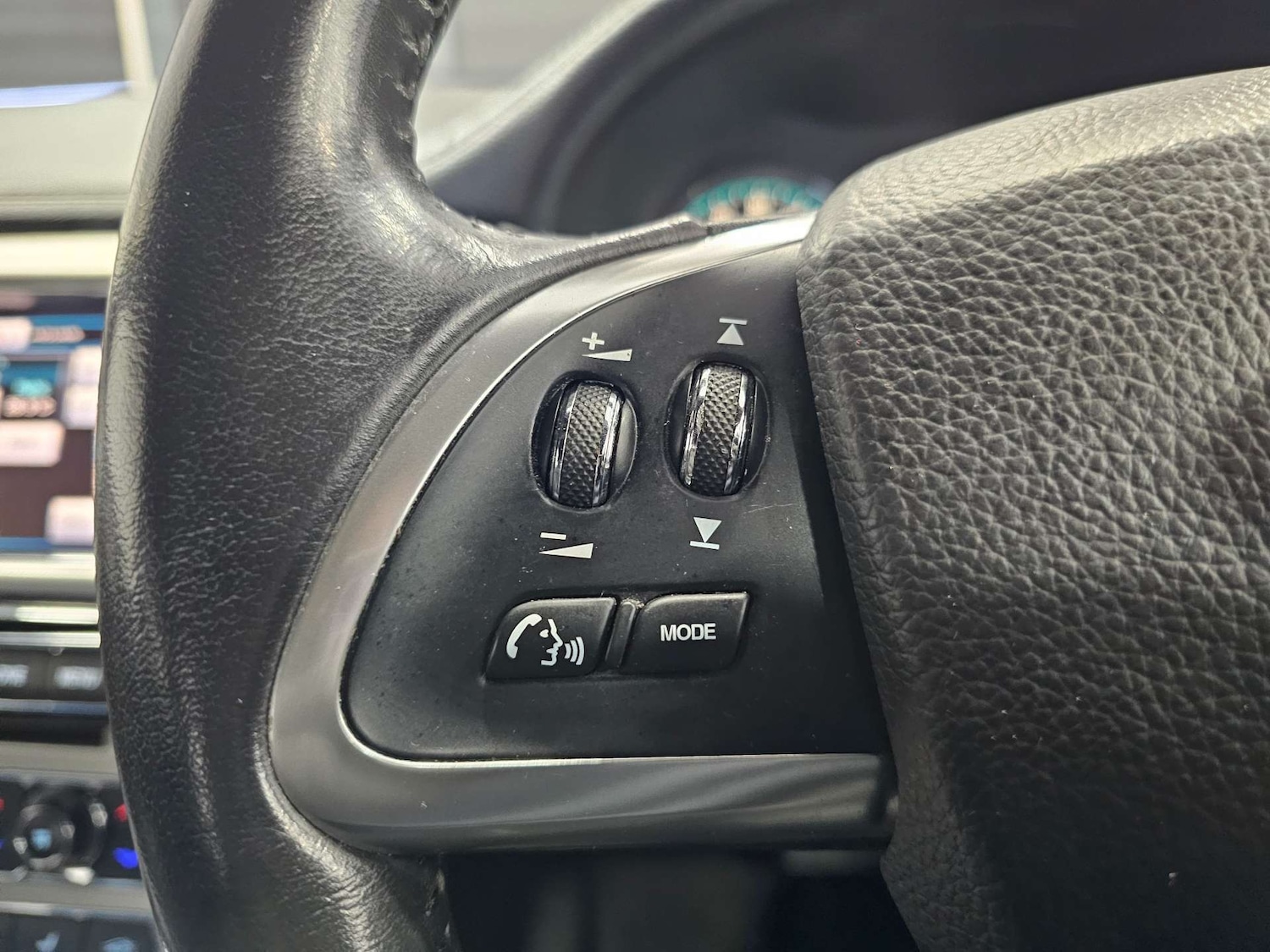 Used Jaguar XF 2015 for sale - 76972381: Photo 60