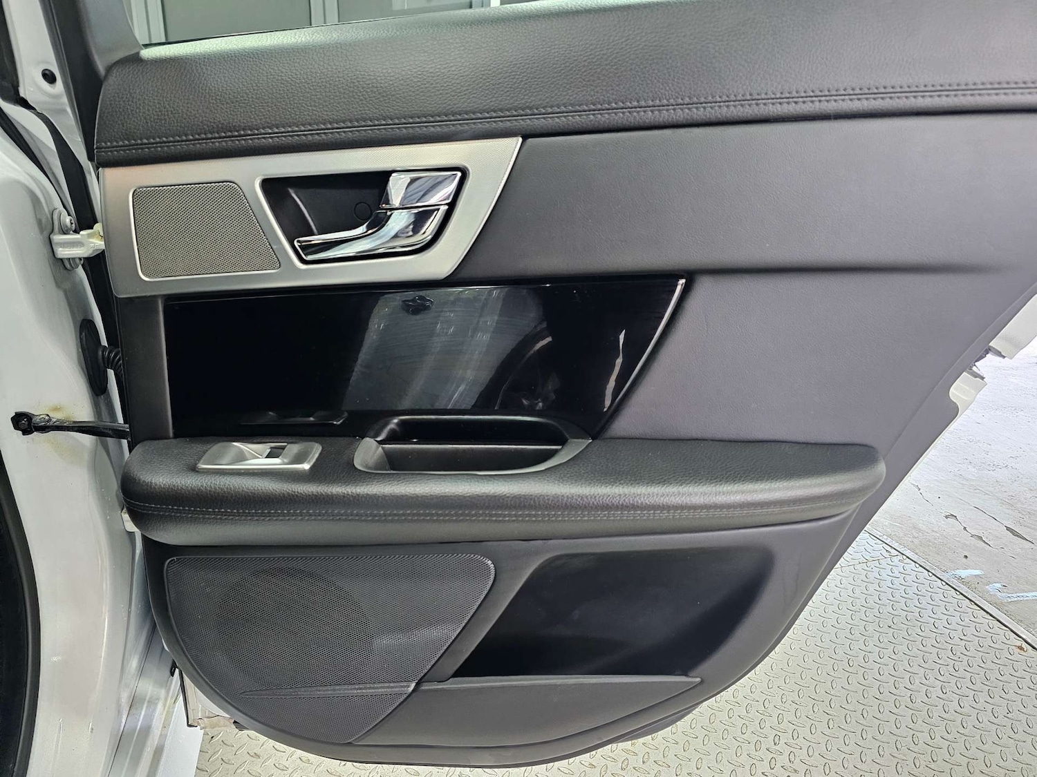 Used Jaguar XF 2015 for sale - 76972381: Photo 73