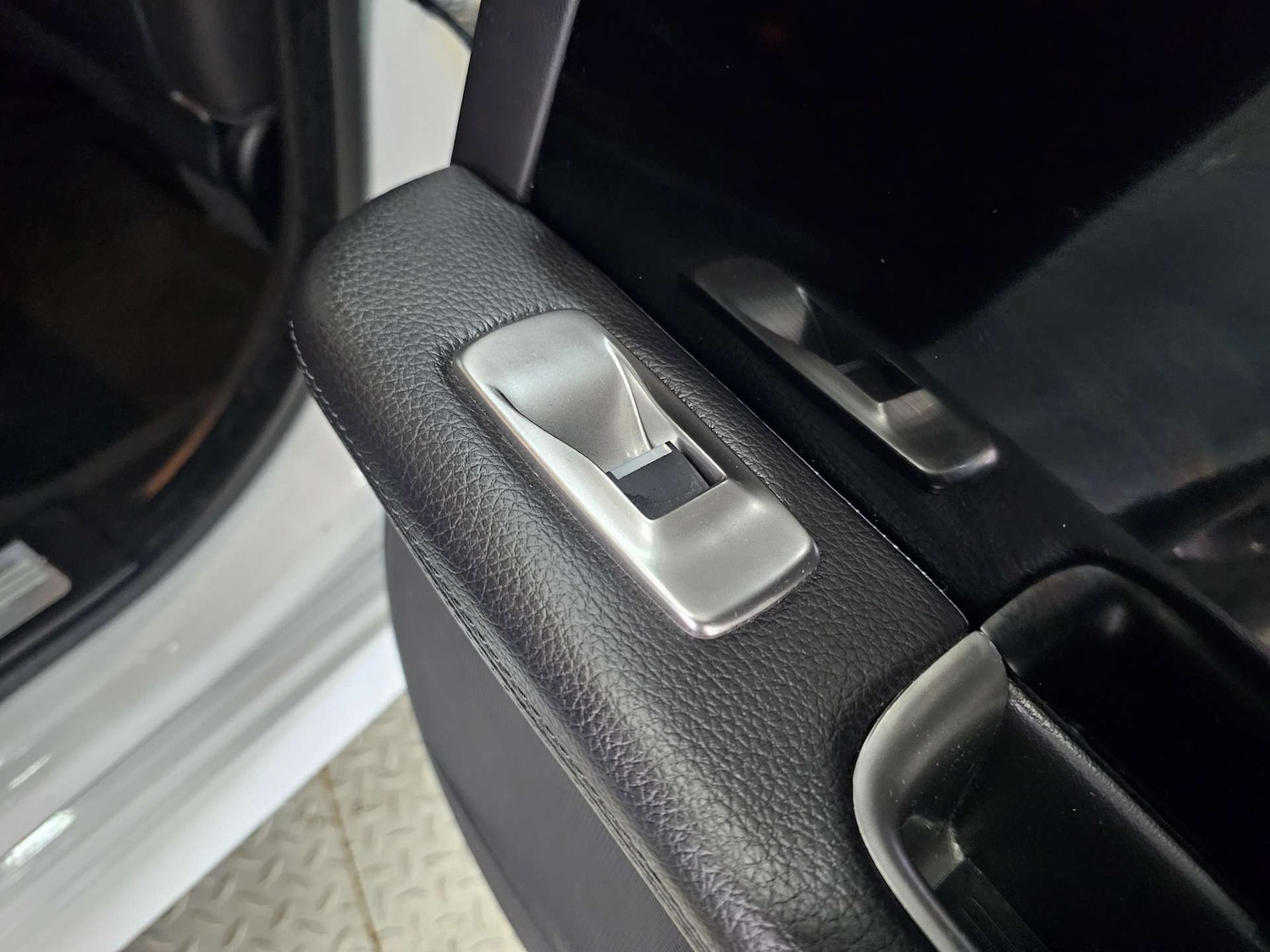 Used Jaguar XF 2015 for sale - 76972381: Photo 74