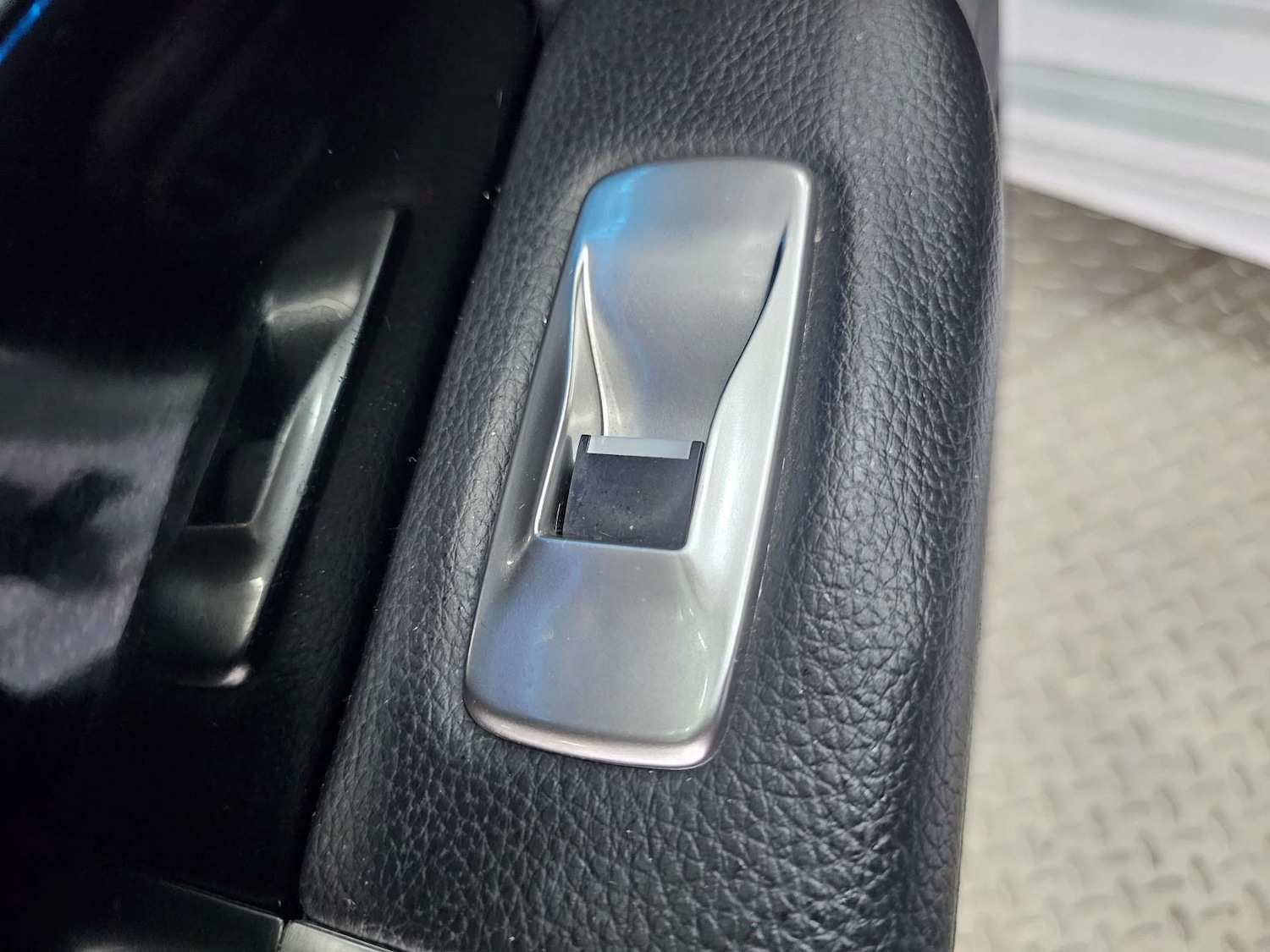 Used Jaguar XF 2015 for sale - 76972381: Photo 86