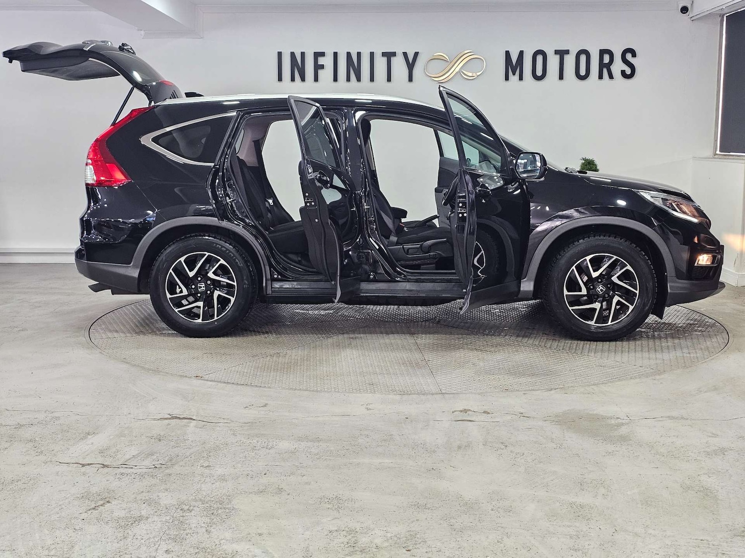 Used Honda CR-V 2018 for sale - 77745571: Photo 40