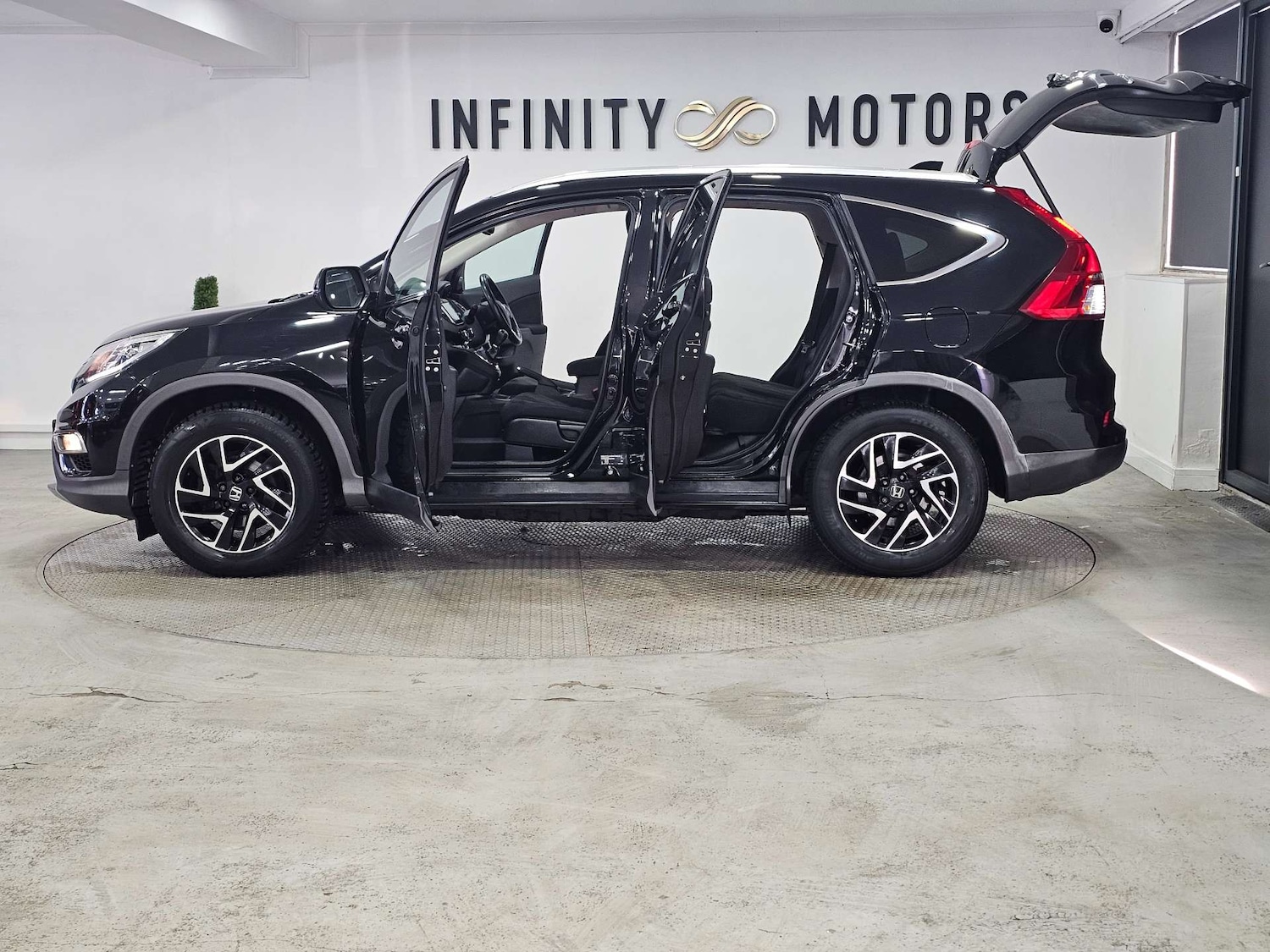 Used Honda CR-V 2018 for sale - 77745571: Photo 44