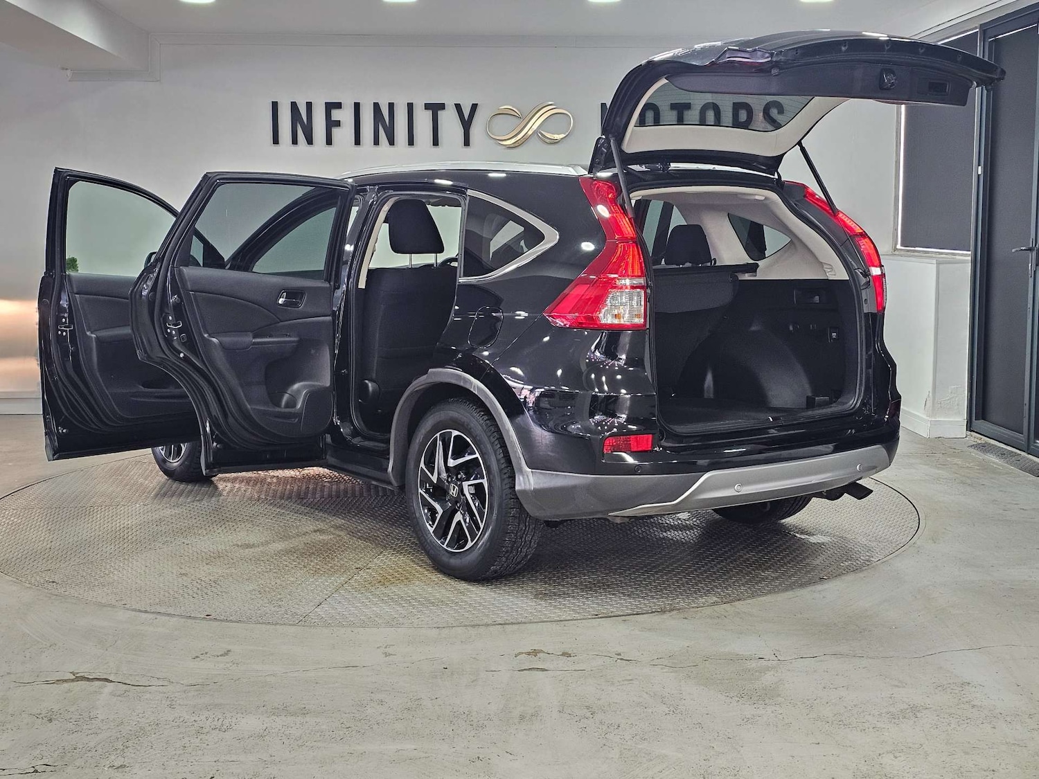 Used Honda CR-V 2018 for sale - 77745571: Photo 45