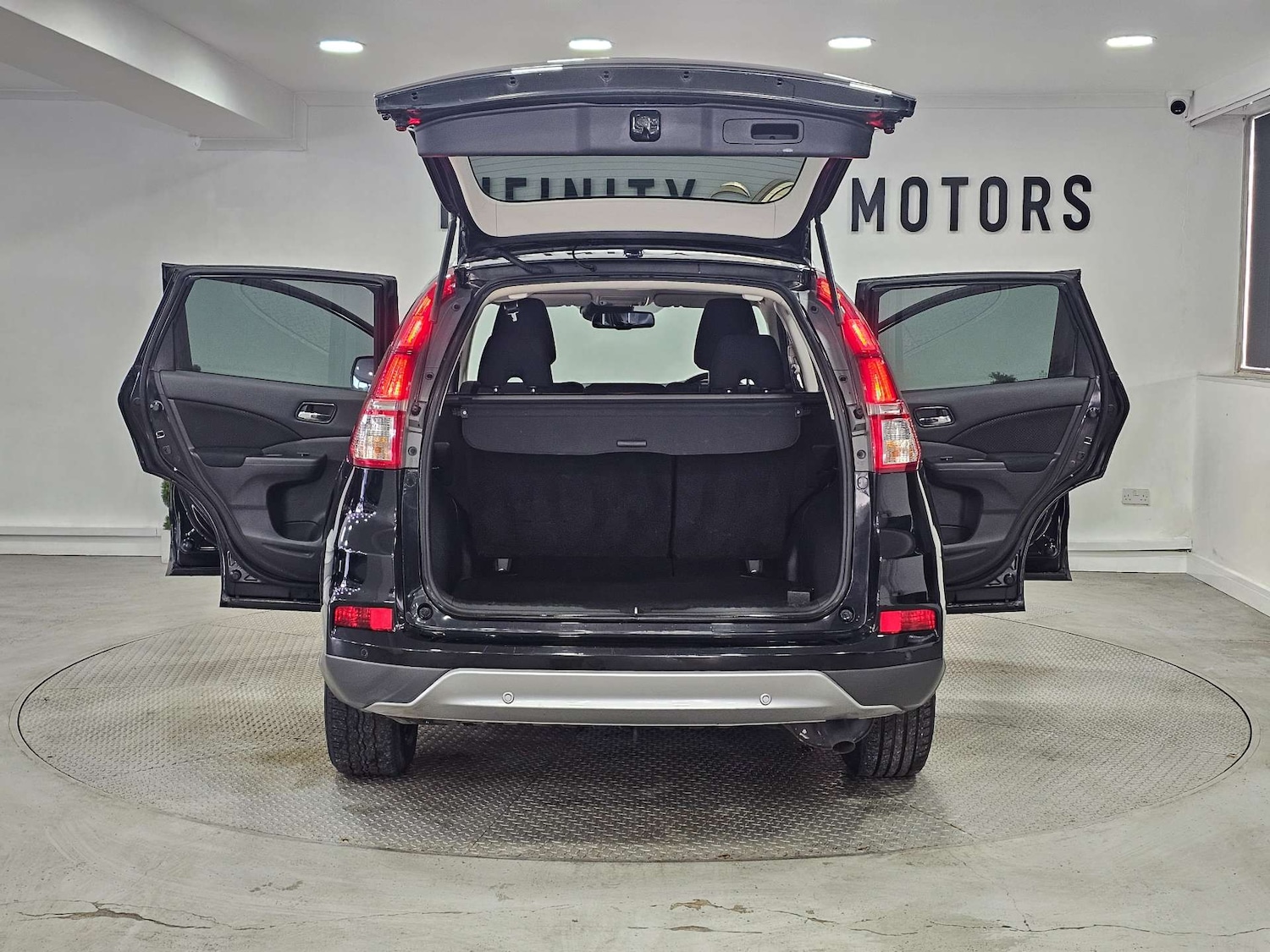 Used Honda CR-V 2018 for sale - 77745571: Photo 46