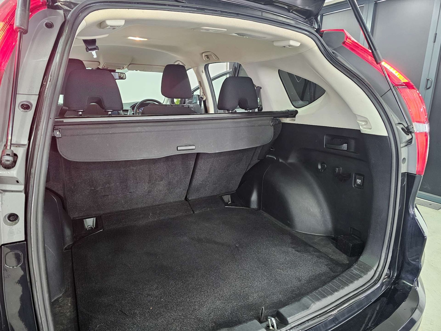 Used Honda CR-V 2018 for sale - 77745571: Photo 50