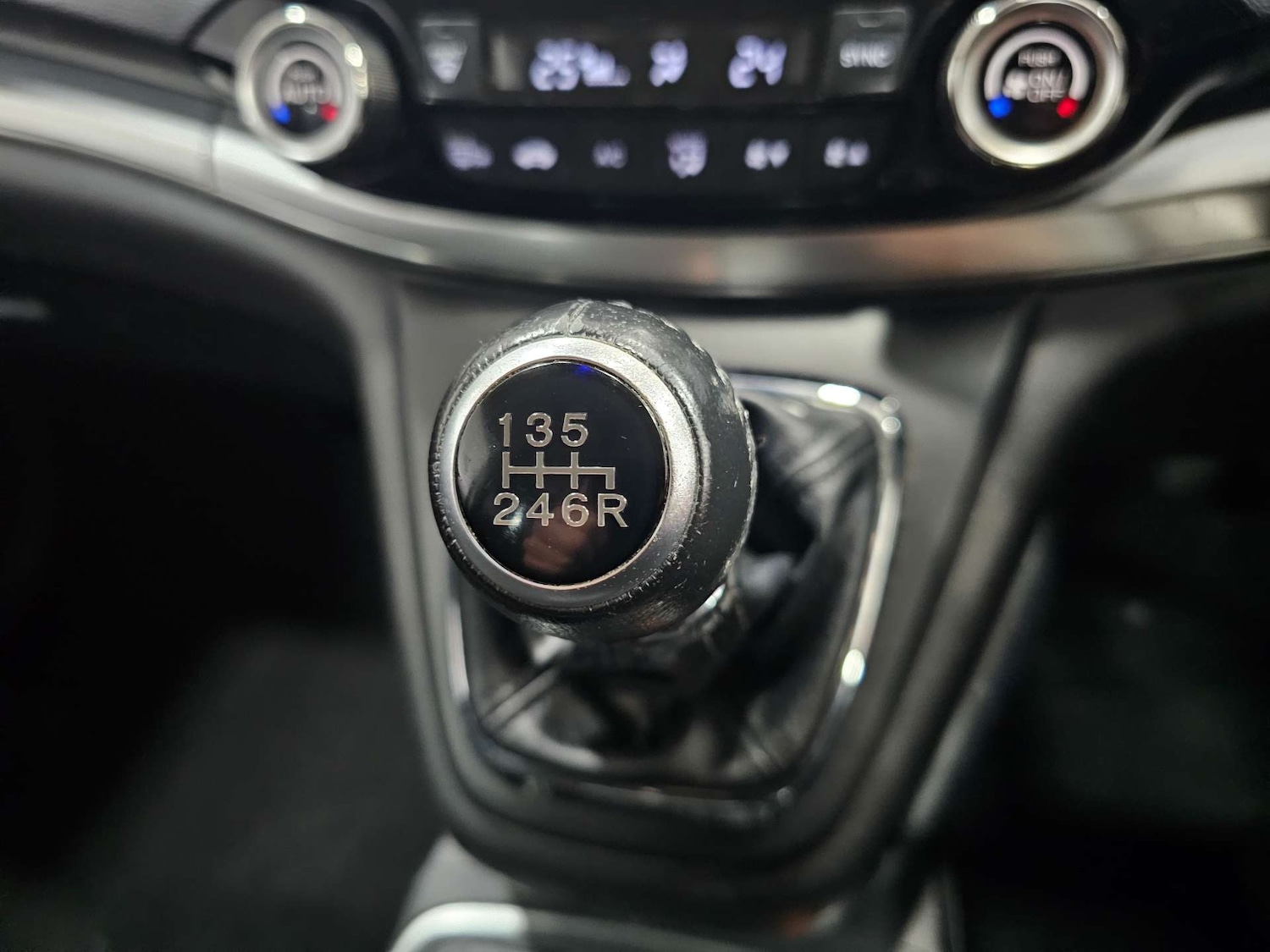 Used Honda CR-V 2018 for sale - 77745571: Photo 65