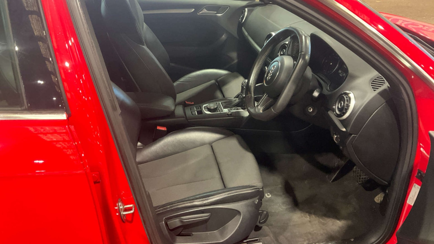 Used Audi A3 2015 for sale - 76972318: Photo 9