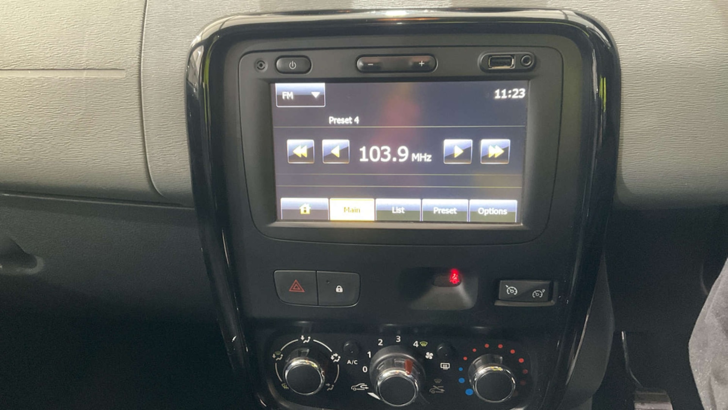 Used Dacia Duster 2016 for sale - 76972414: Photo 14