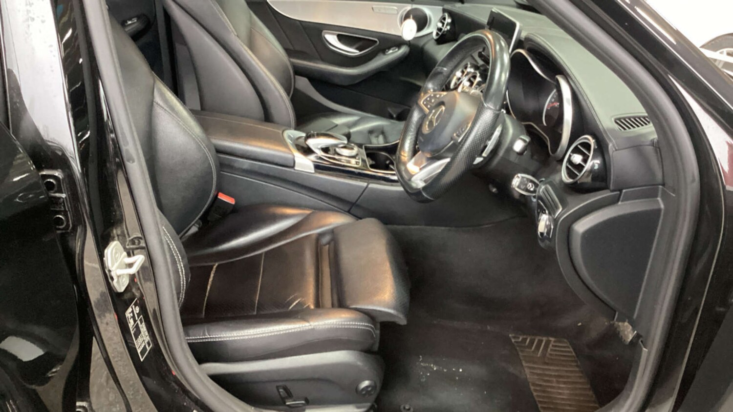 Used Mercedes-Benz C Class 2015 for sale - 77845582: Photo 12