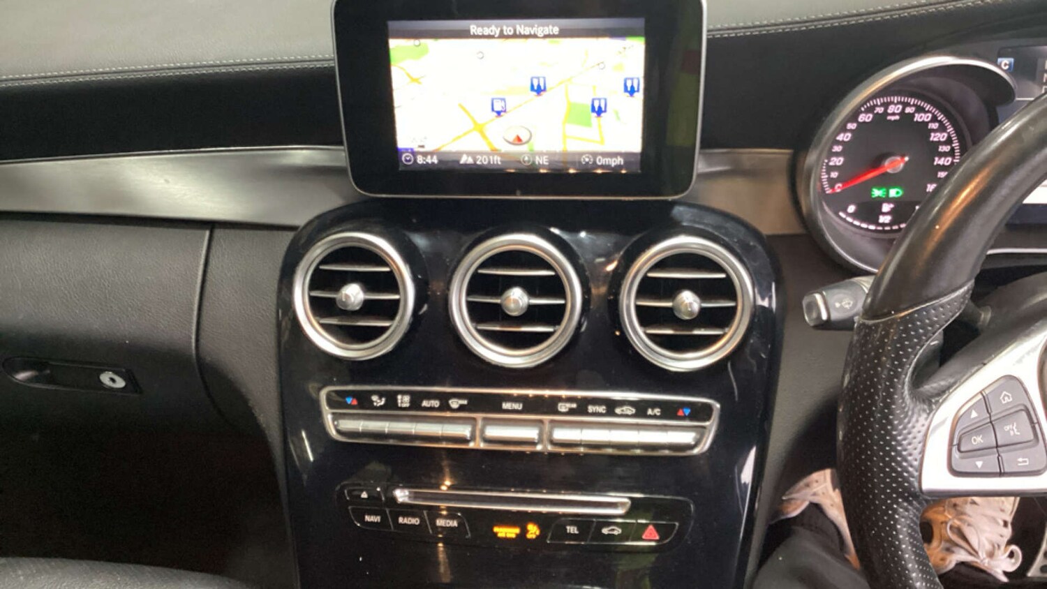 Used Mercedes-Benz C Class 2015 for sale - 77845582: Photo 14