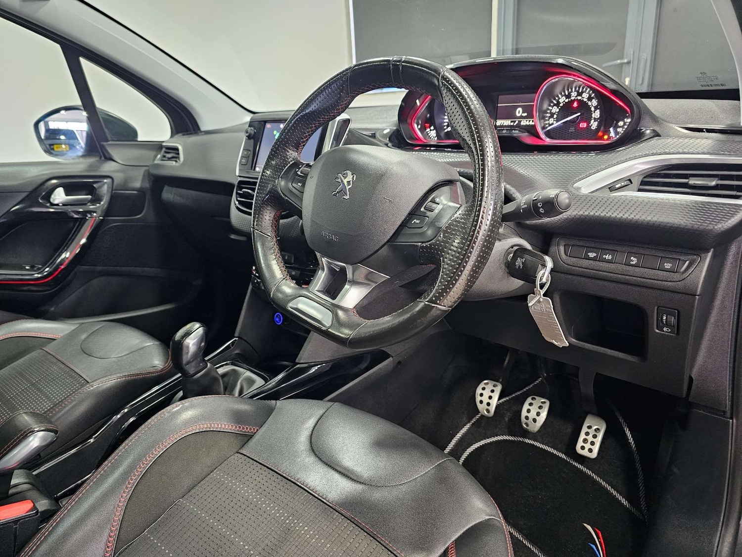 Used Peugeot 2008 2018 for sale - 76972462: Photo 13