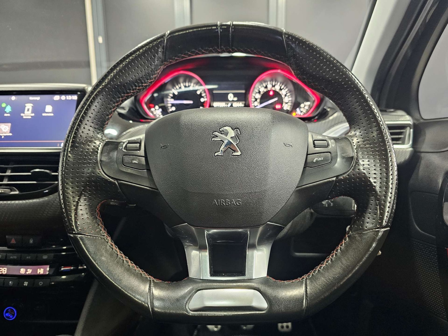 Used Peugeot 2008 2018 for sale - 76972462: Photo 15