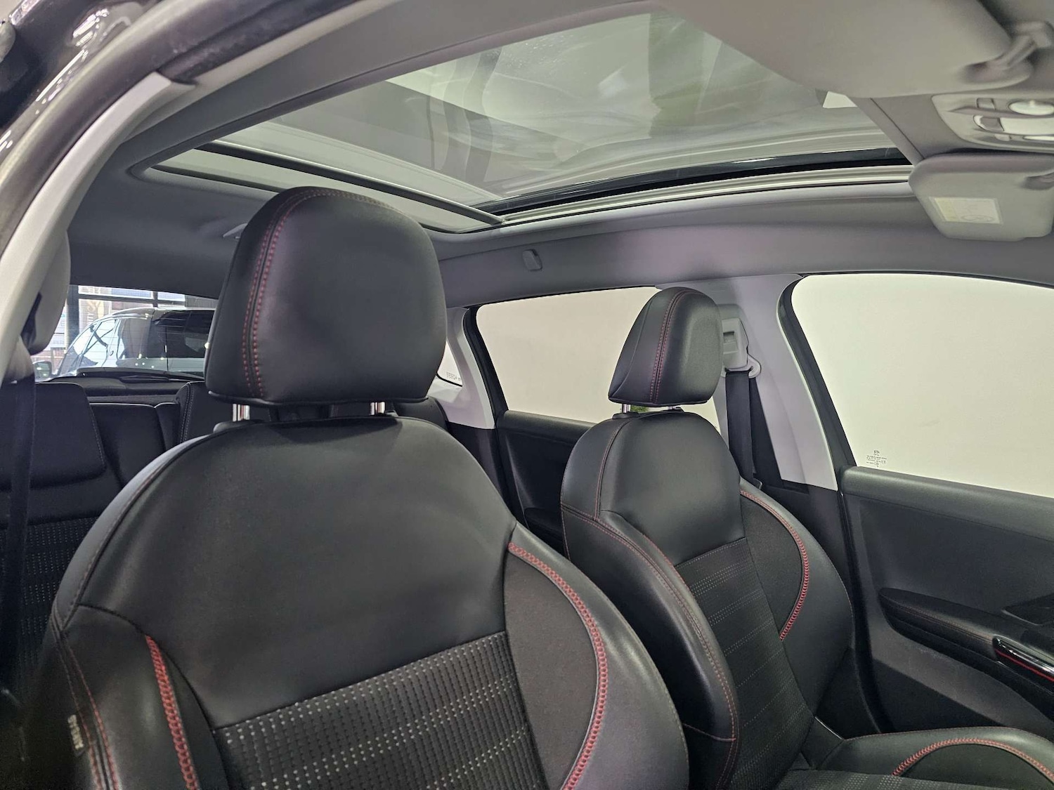 Used Peugeot 2008 2018 for sale - 76972462: Photo 3