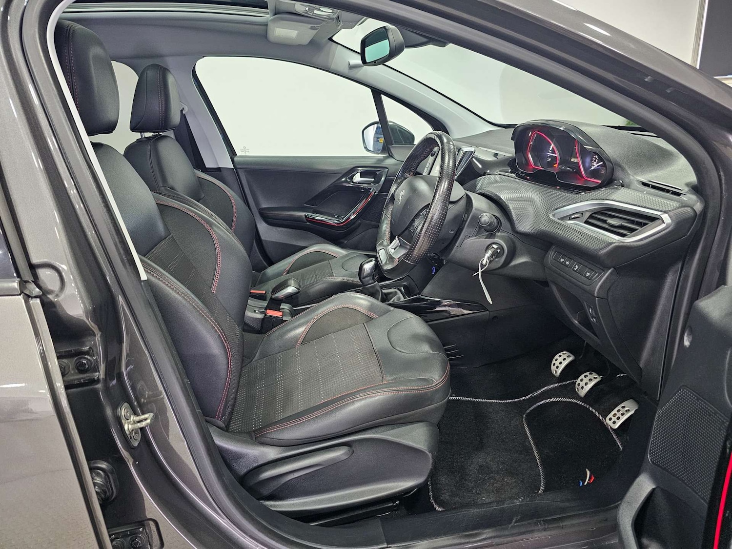 Used Peugeot 2008 2018 for sale - 76972462: Photo 5