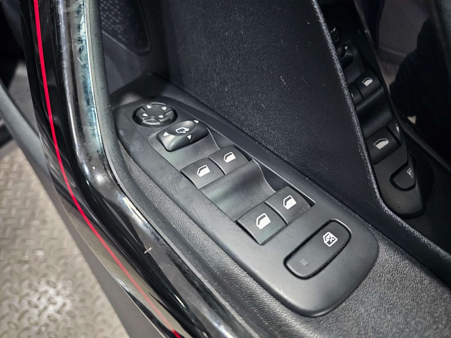 Used Peugeot 2008 2018 for sale - 76972462: Photo 52