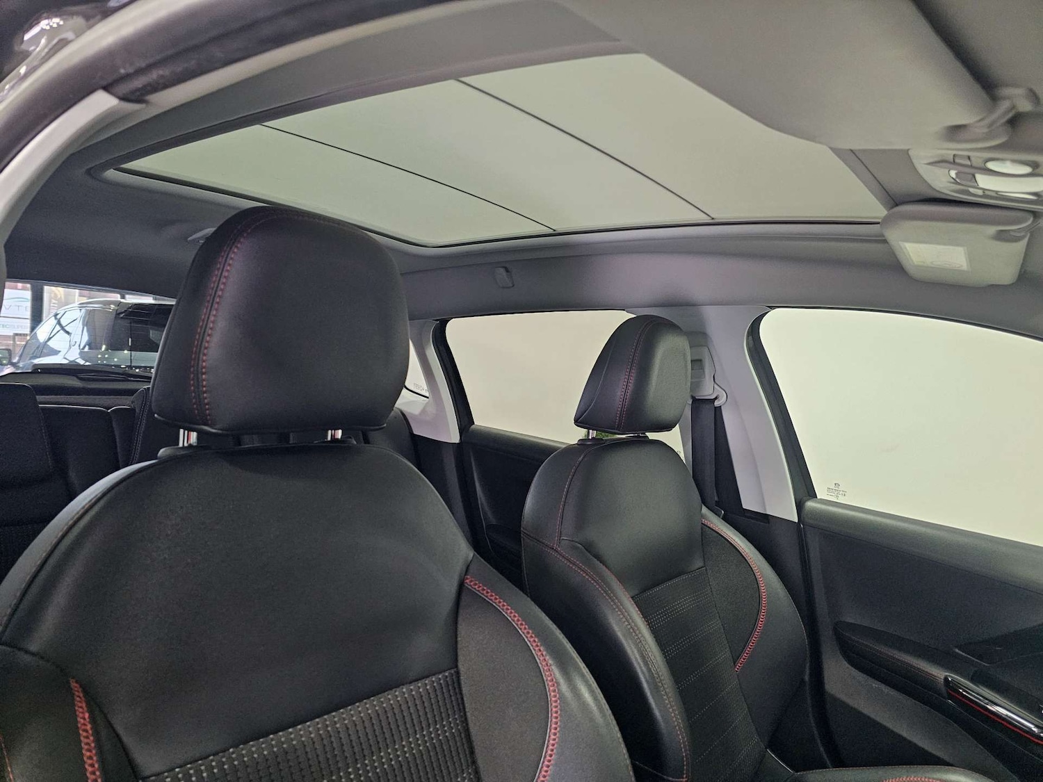 Used Peugeot 2008 2018 for sale - 76972462: Photo 54