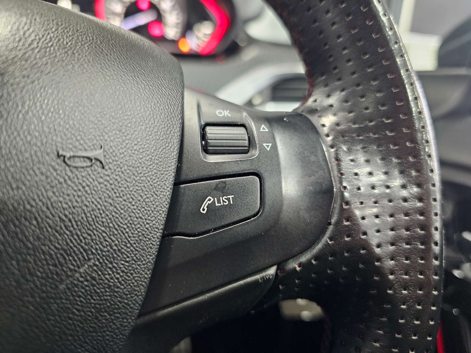 Used Peugeot 2008 2018 for sale - 76972462: Photo 57