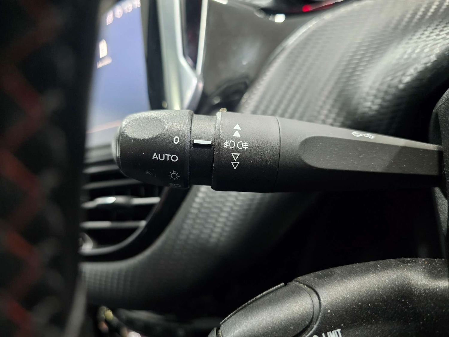 Used Peugeot 2008 2018 for sale - 76972462: Photo 60