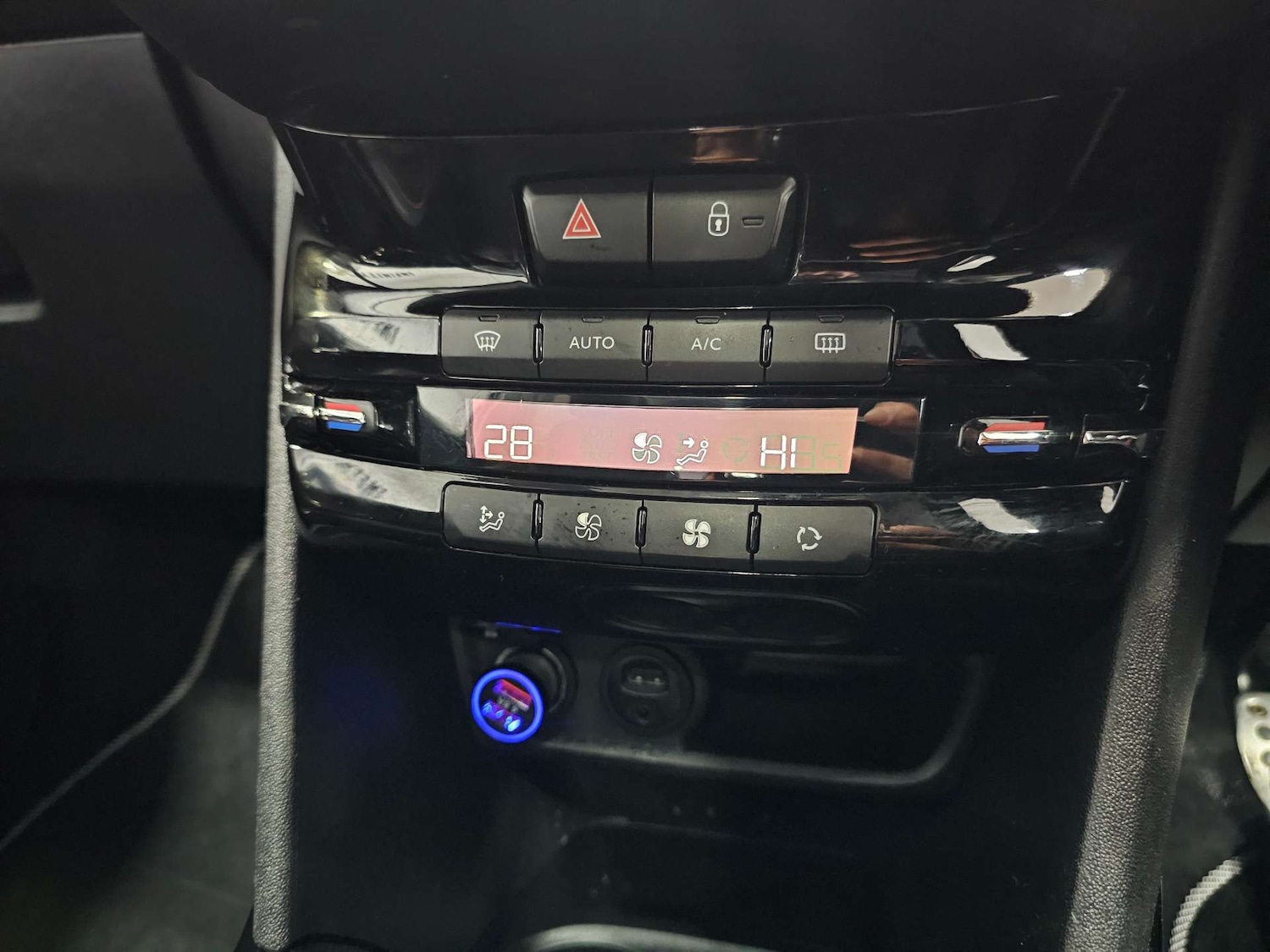 Used Peugeot 2008 2018 for sale - 76972462: Photo 65