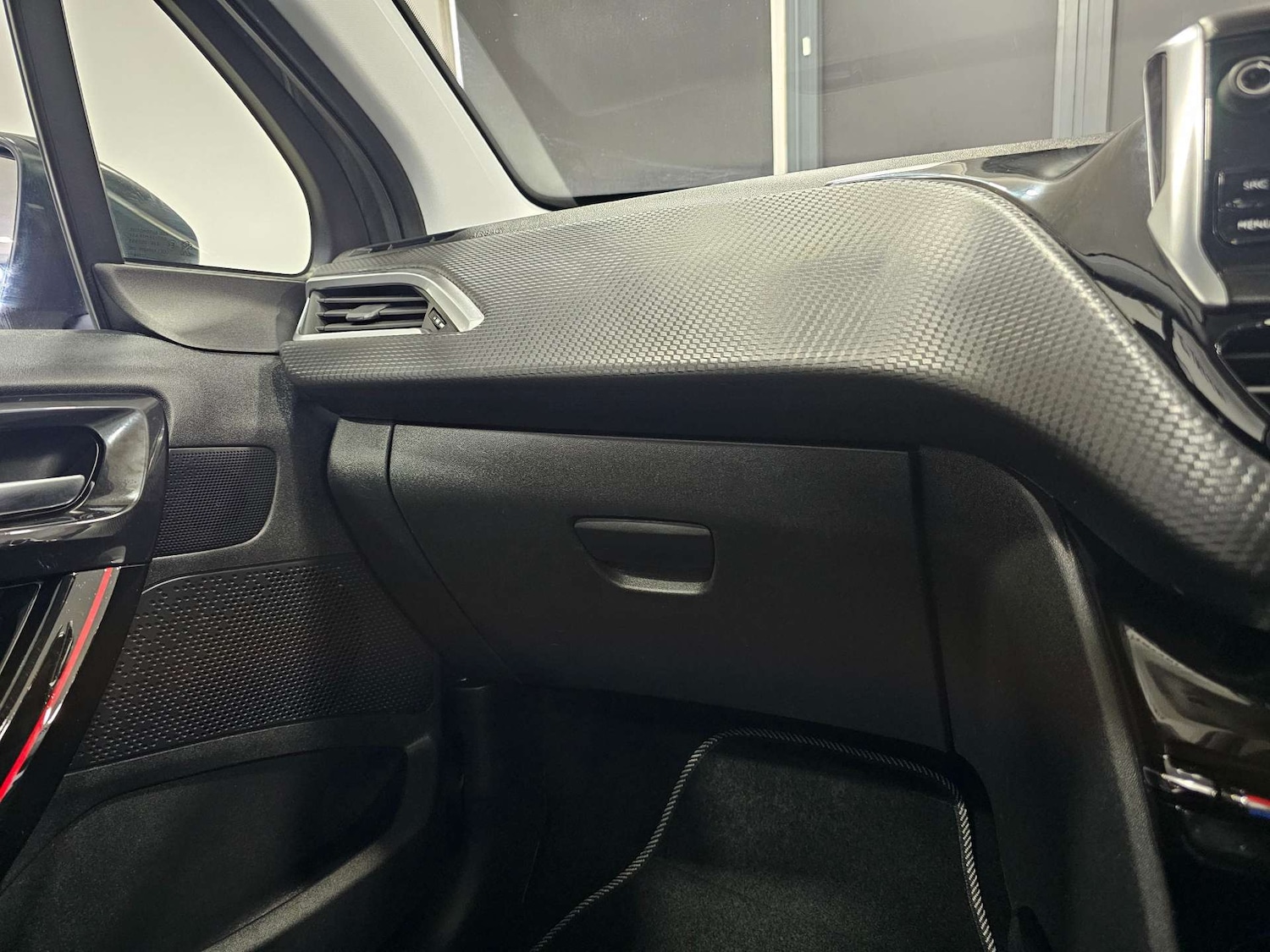 Used Peugeot 2008 2018 for sale - 76972462: Photo 71