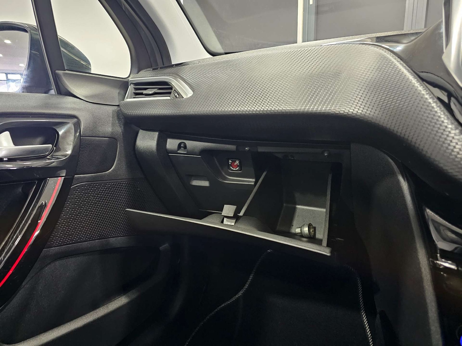 Used Peugeot 2008 2018 for sale - 76972462: Photo 72