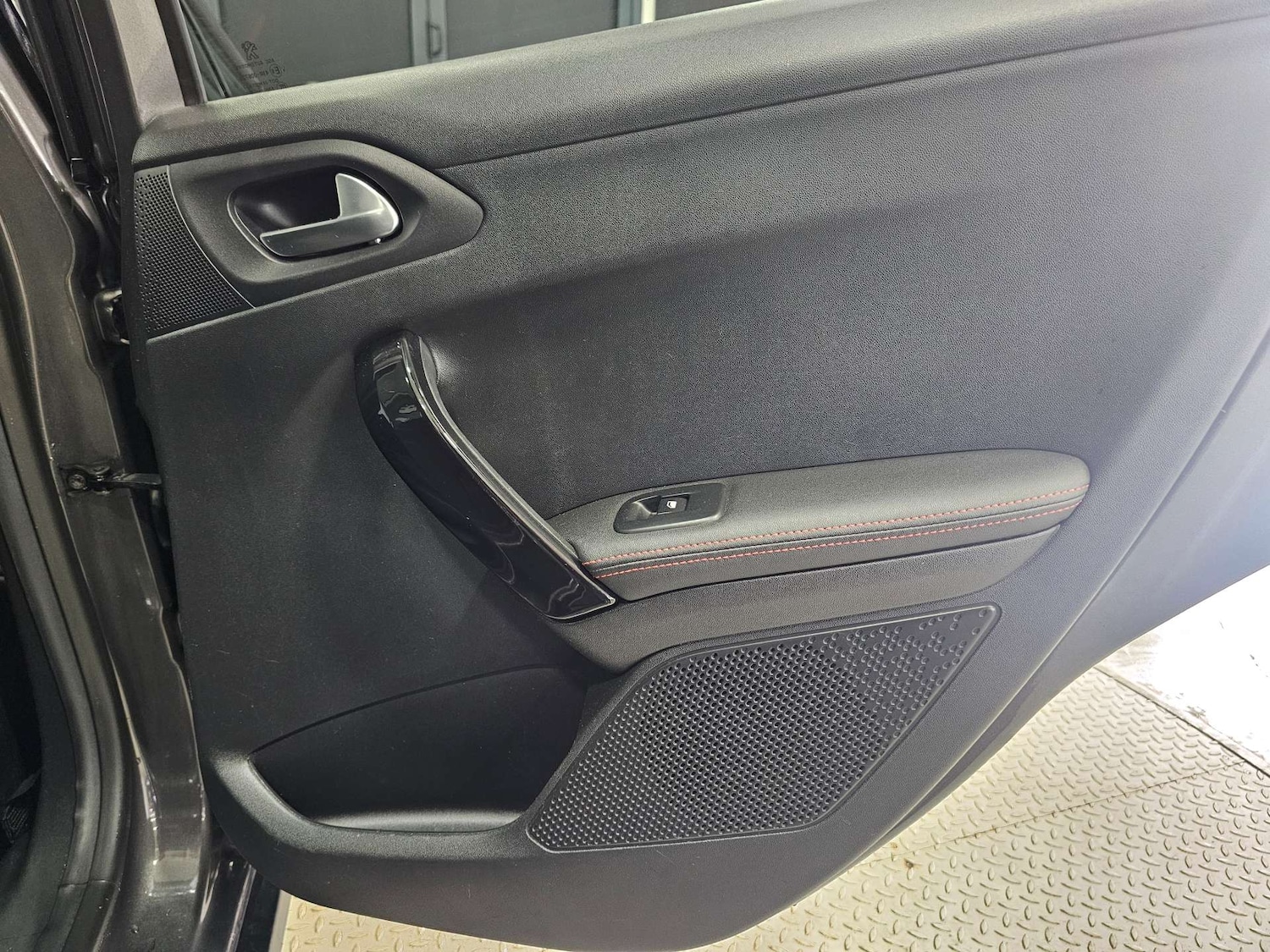 Used Peugeot 2008 2018 for sale - 76972462: Photo 73