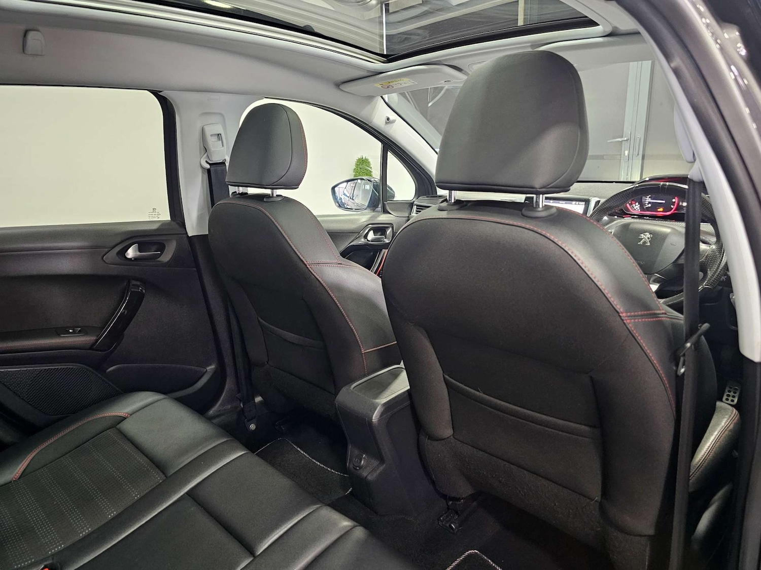 Used Peugeot 2008 2018 for sale - 76972462: Photo 76