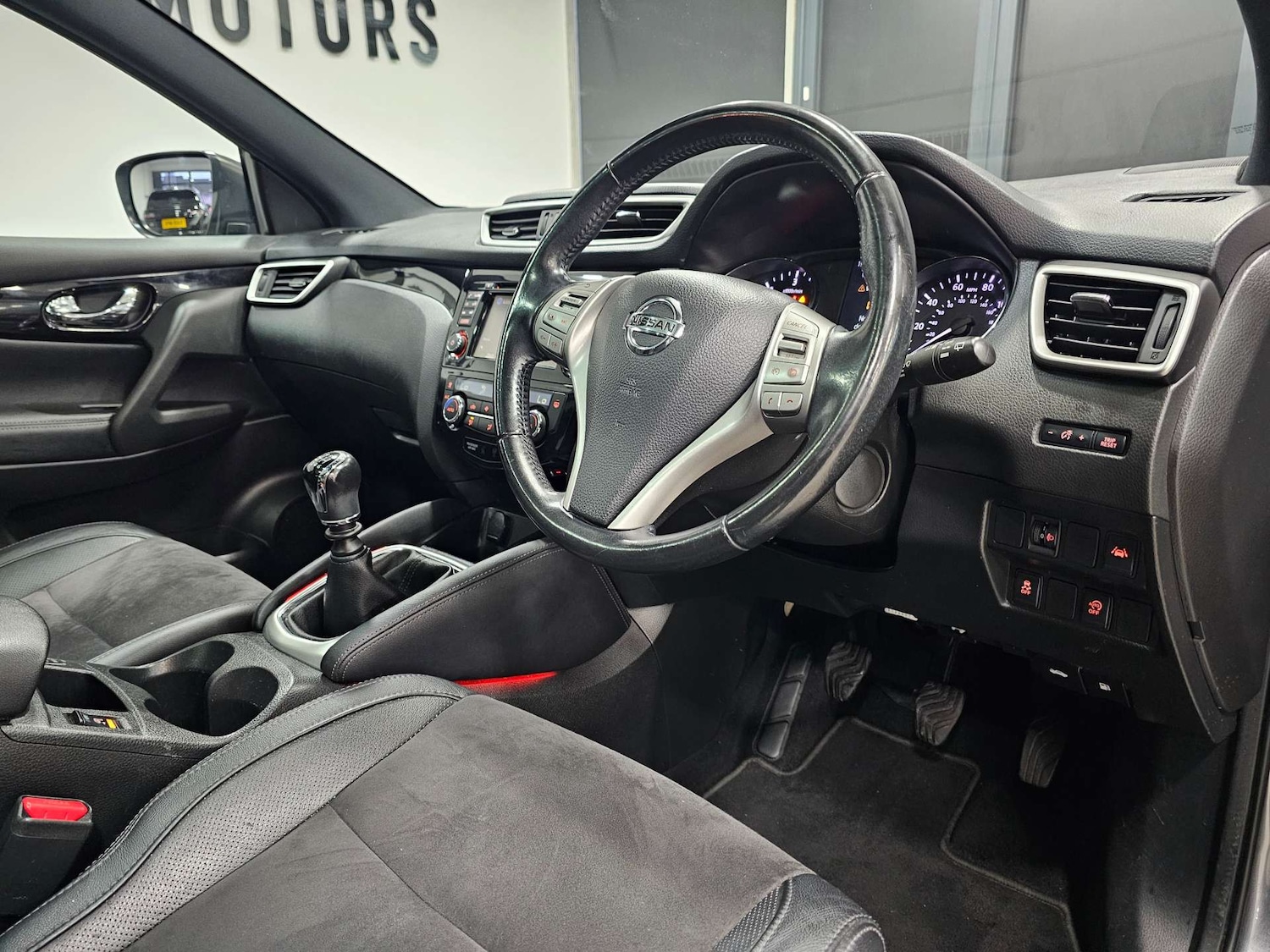 Used Nissan Qashqai 2017 for sale - 76972388: Photo 13