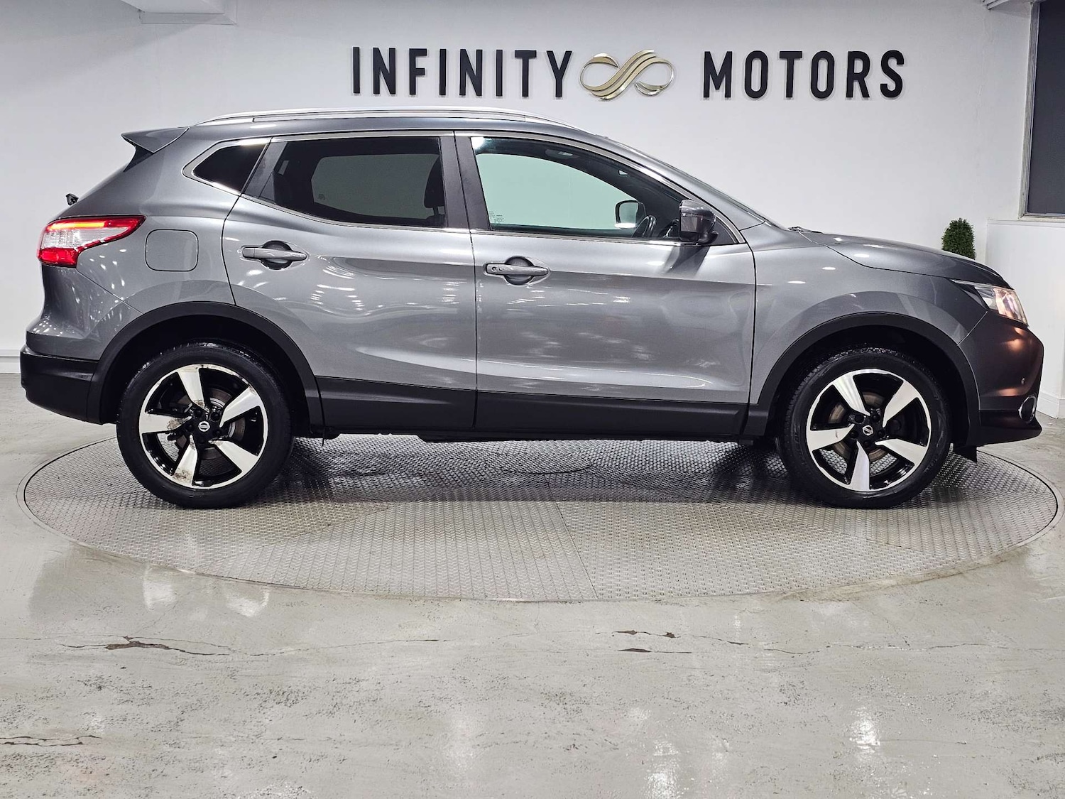 Used Nissan Qashqai 2017 for sale - 76972388: Photo 32