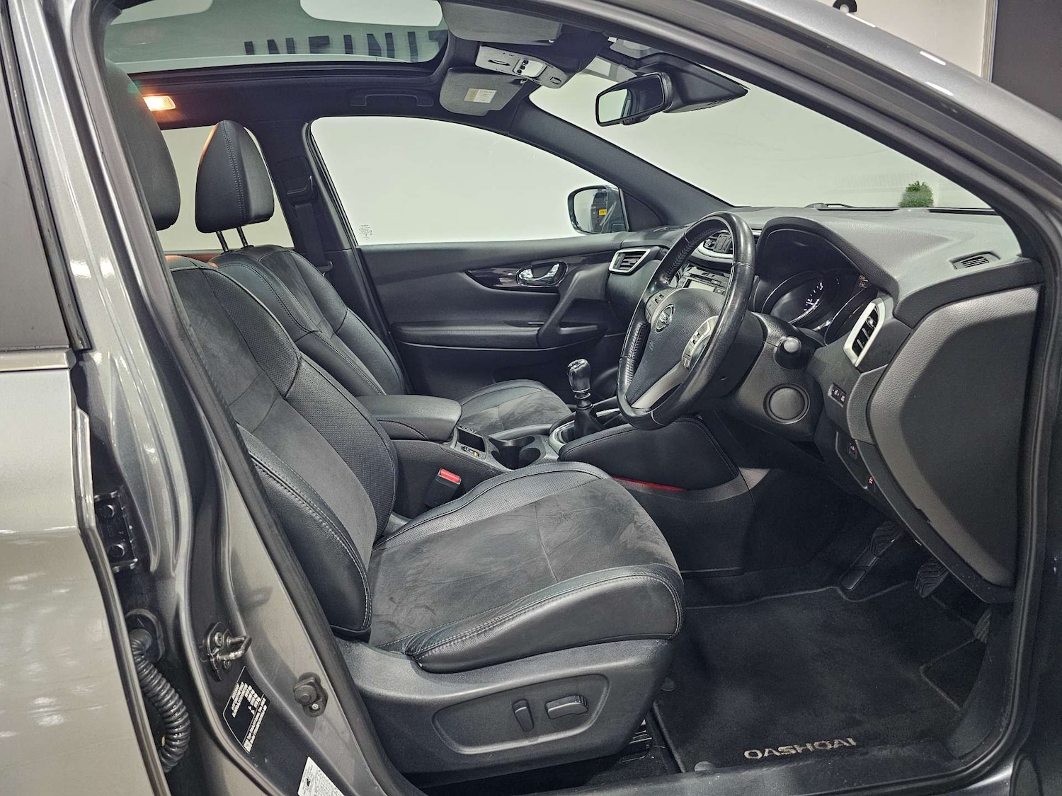 Used Nissan Qashqai 2017 for sale - 76972388: Photo 5