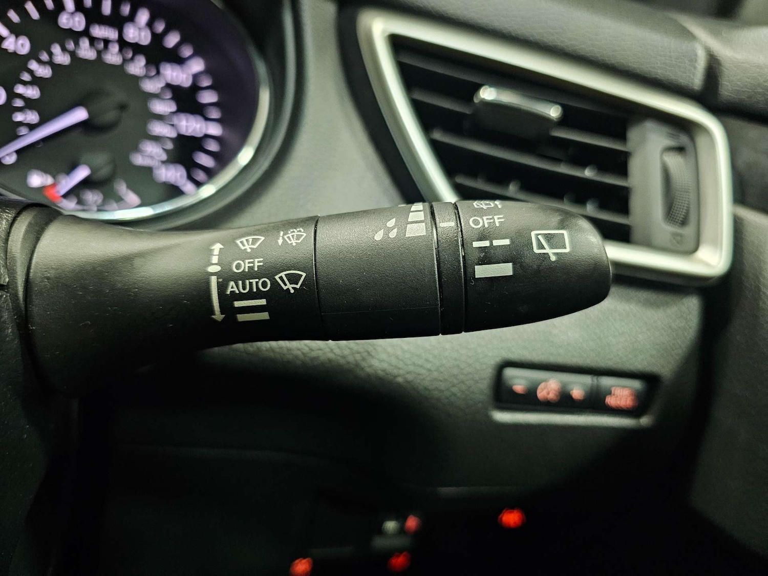 Used Nissan Qashqai 2017 for sale - 76972388: Photo 60