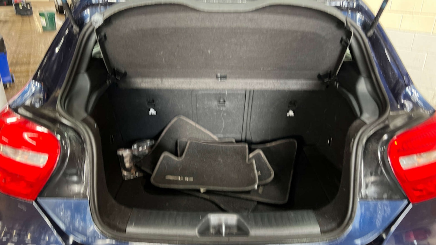 Used Mercedes-Benz A-Class 2018 for sale - 77328623: Photo 9