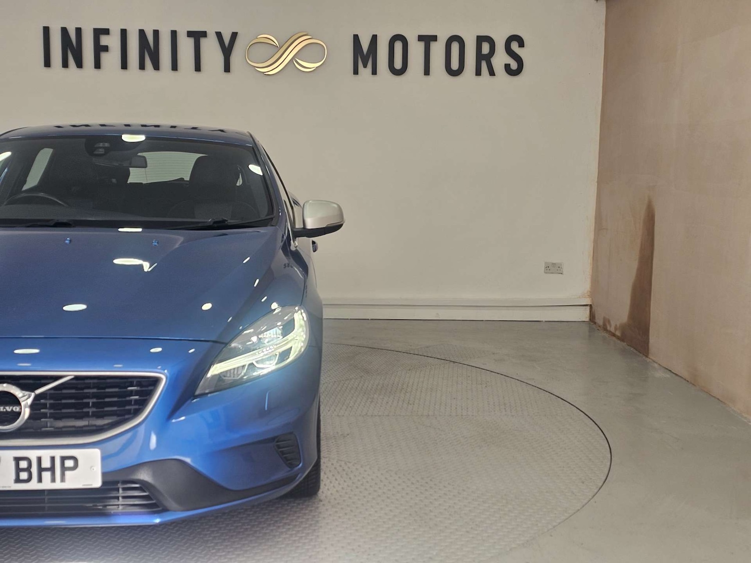 Used Volvo V40 2017 for sale - 78143865: Photo 11