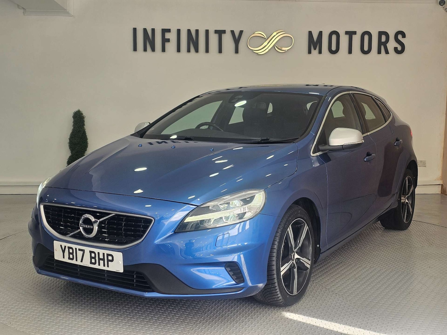 Used Volvo V40 2017 for sale - 78143865: Photo 15