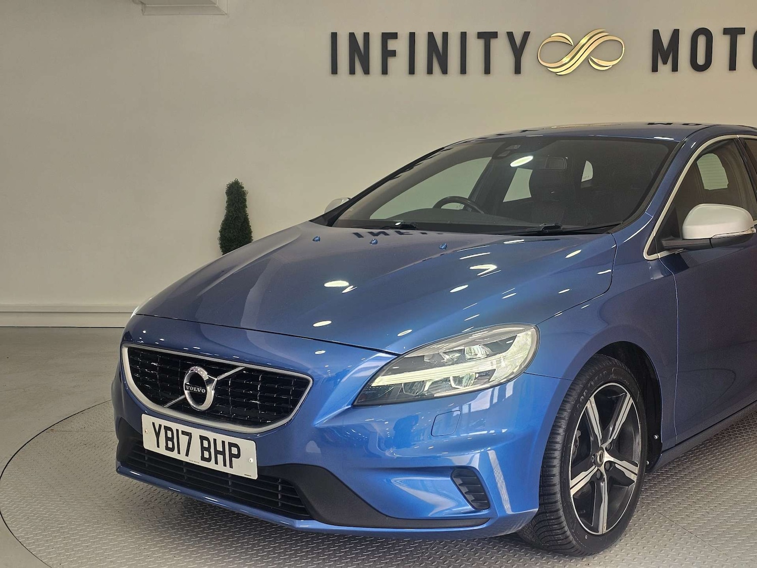 Used Volvo V40 2017 for sale - 78143865: Photo 18