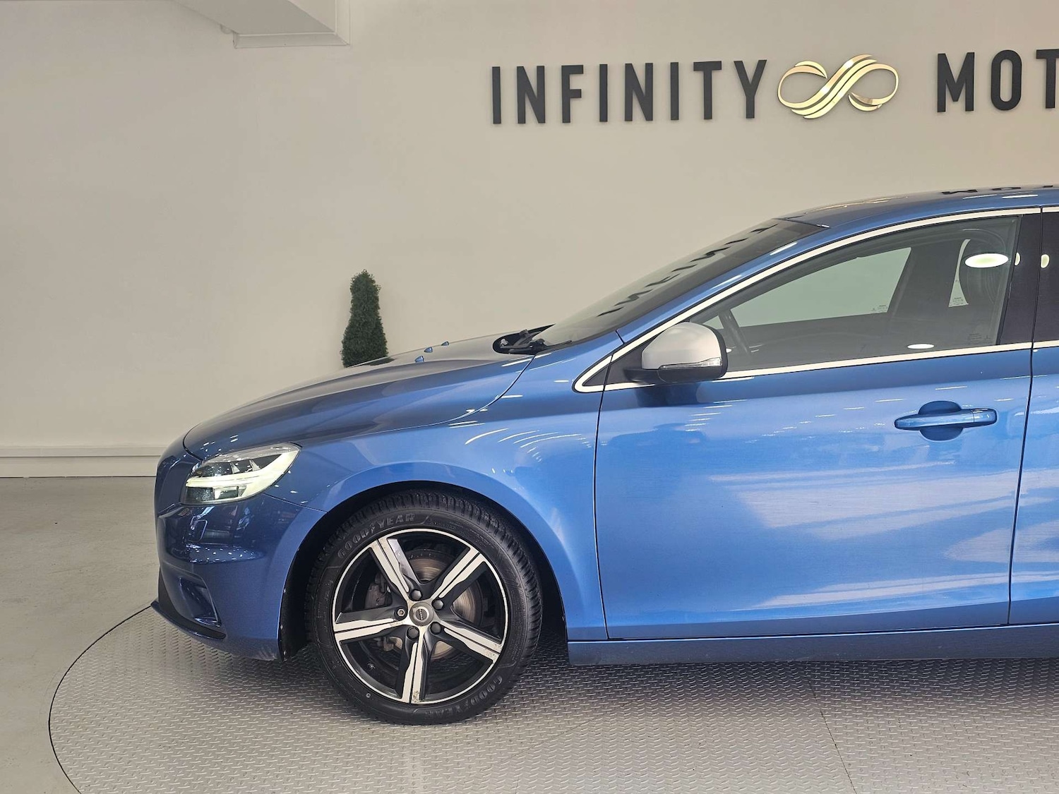 Used Volvo V40 2017 for sale - 78143865: Photo 22