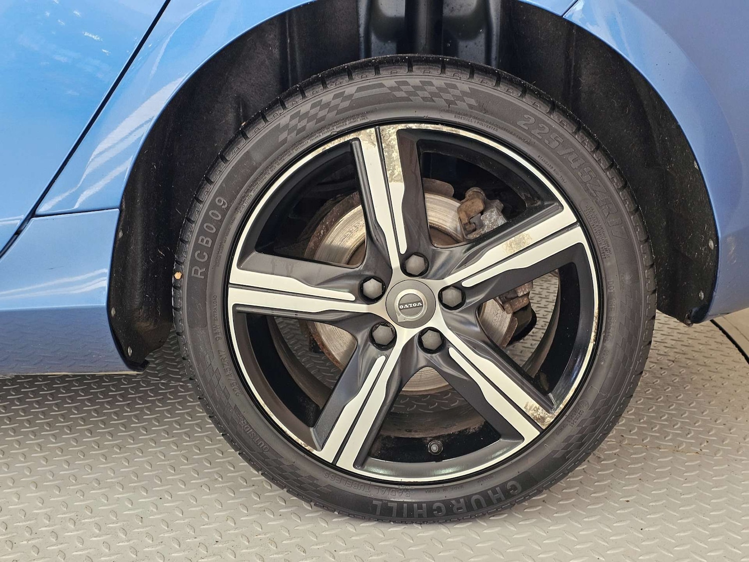 Used Volvo V40 2017 for sale - 78143865: Photo 28