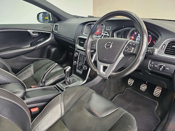 Used Volvo V40 2017 for sale - 78143865: Photo