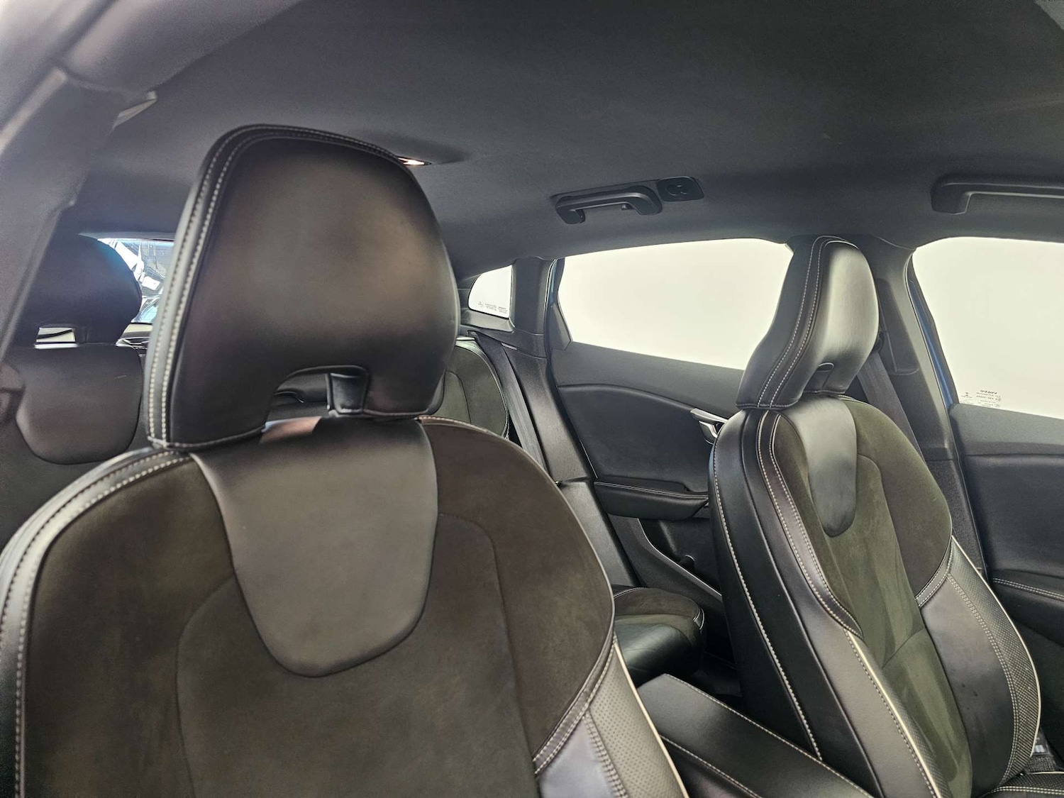 Used Volvo V40 2017 for sale - 78143865: Photo 5