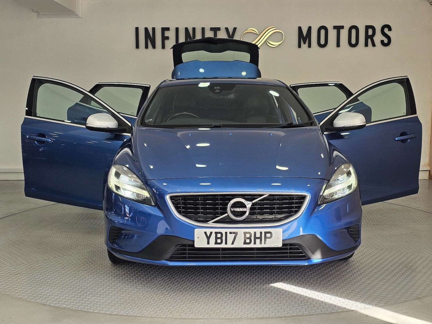 Used Volvo V40 2017 for sale - 78143865: Photo 56