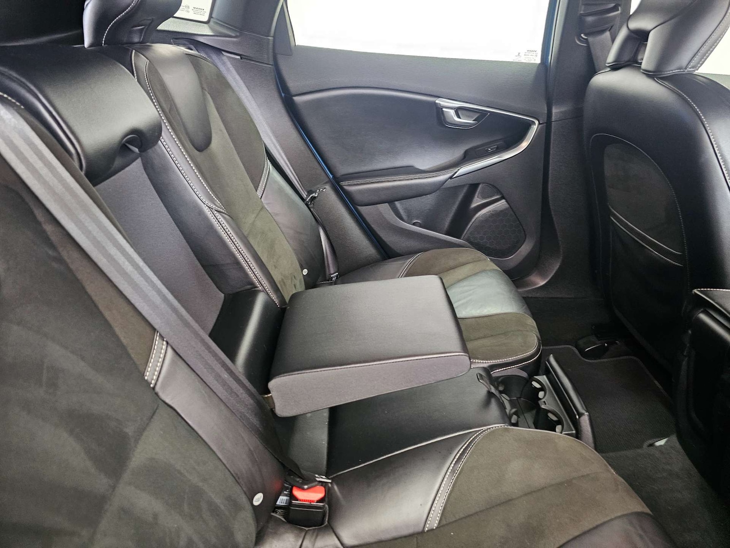 Used Volvo V40 2017 for sale - 78143865: Photo 59