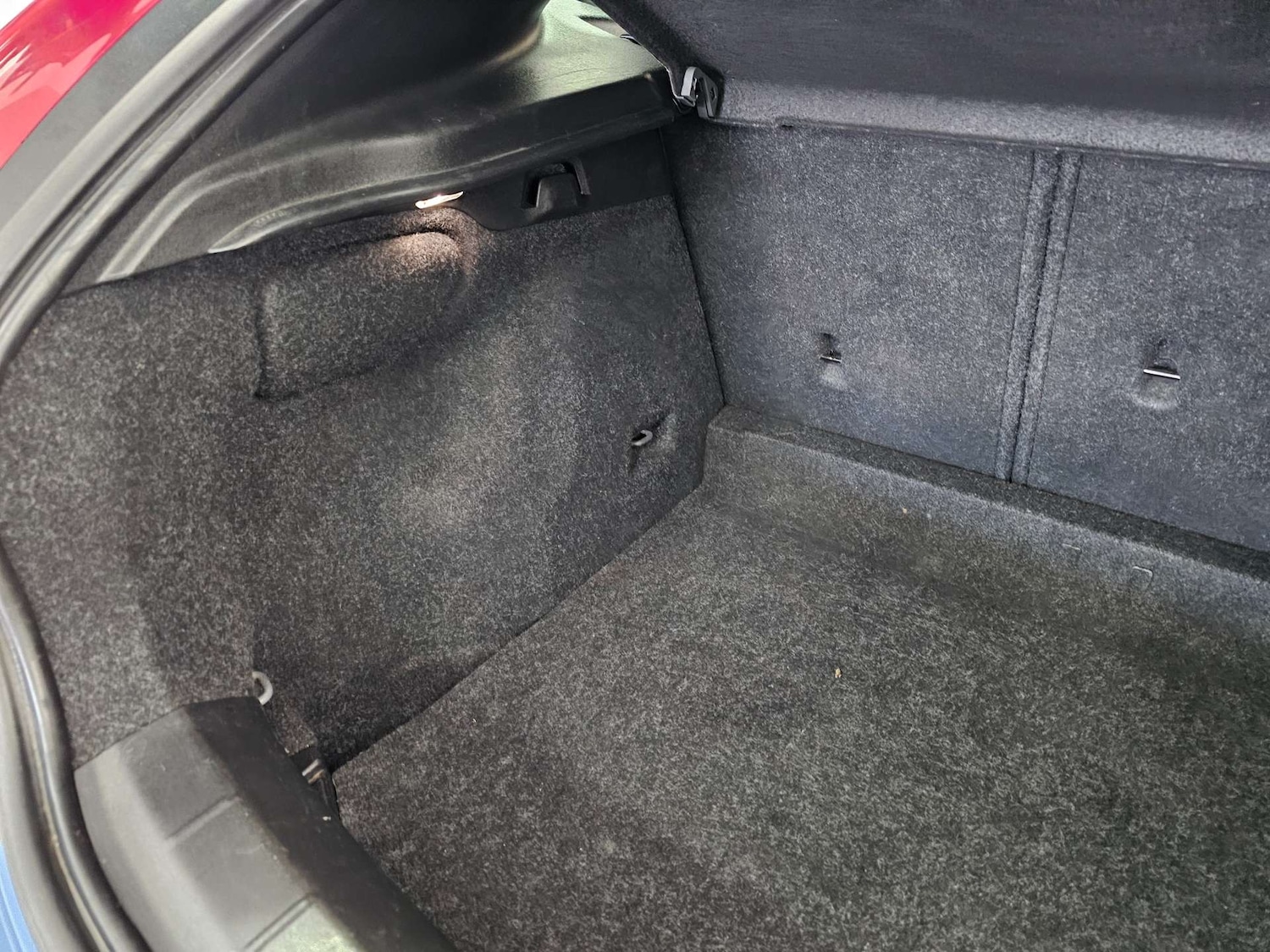 Used Volvo V40 2017 for sale - 78143865: Photo 74