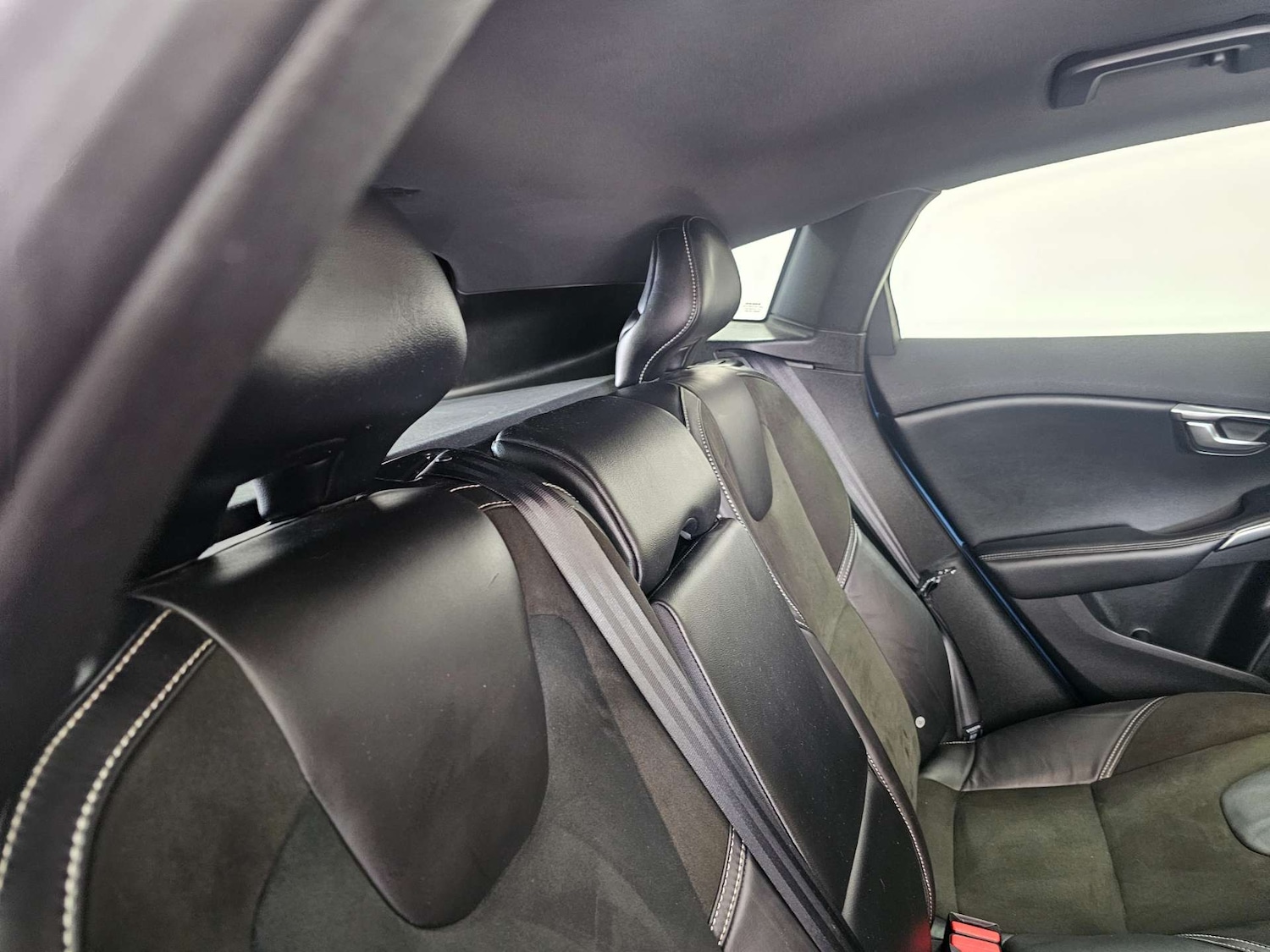 Used Volvo V40 2017 for sale - 78143865: Photo 80