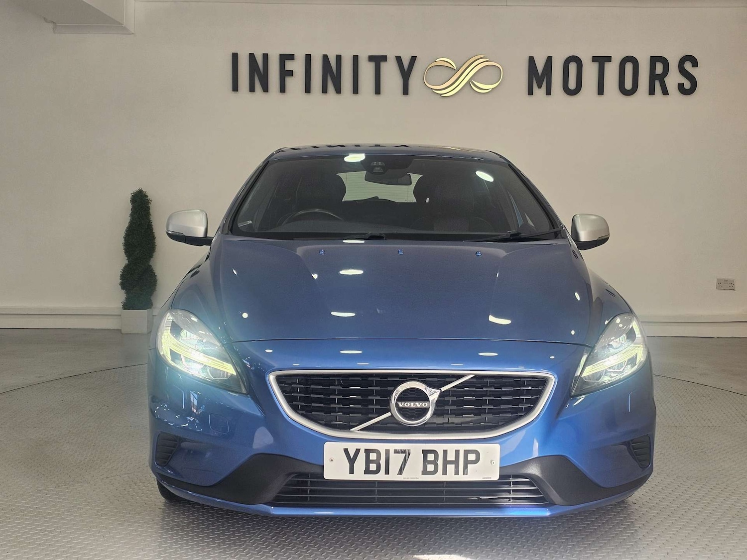 Used Volvo V40 2017 for sale - 78143865: Photo 9