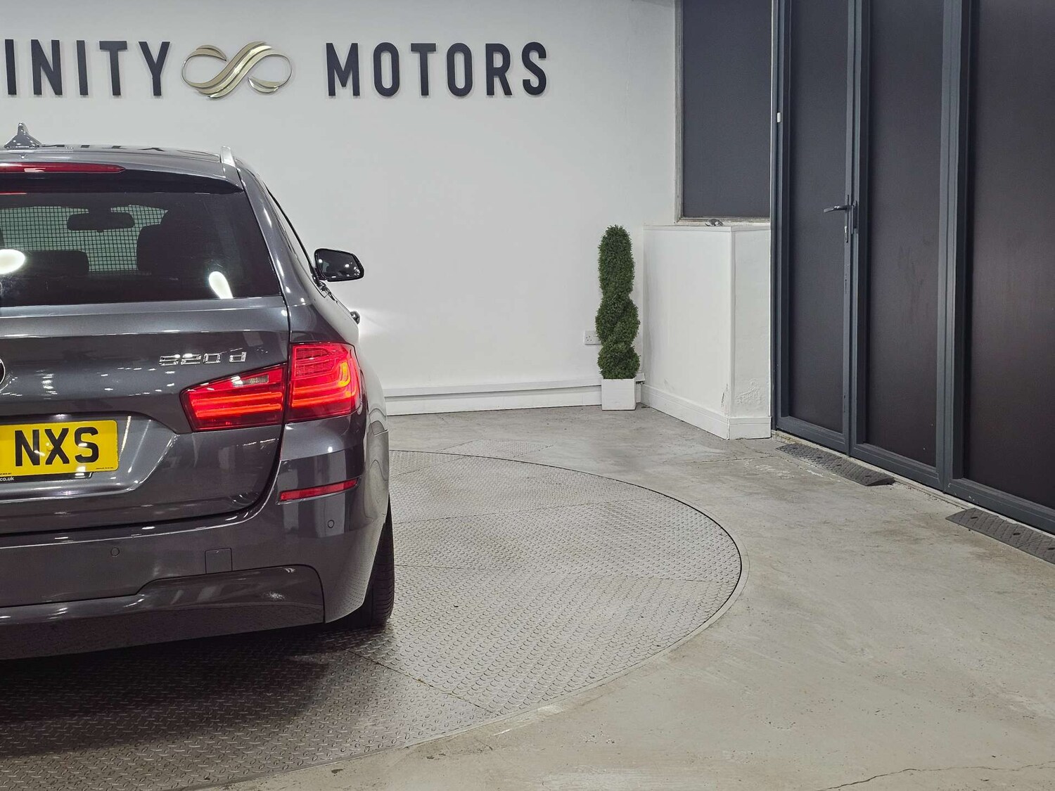 Used BMW 5 Series 2017 for sale - 77688288: Photo 25