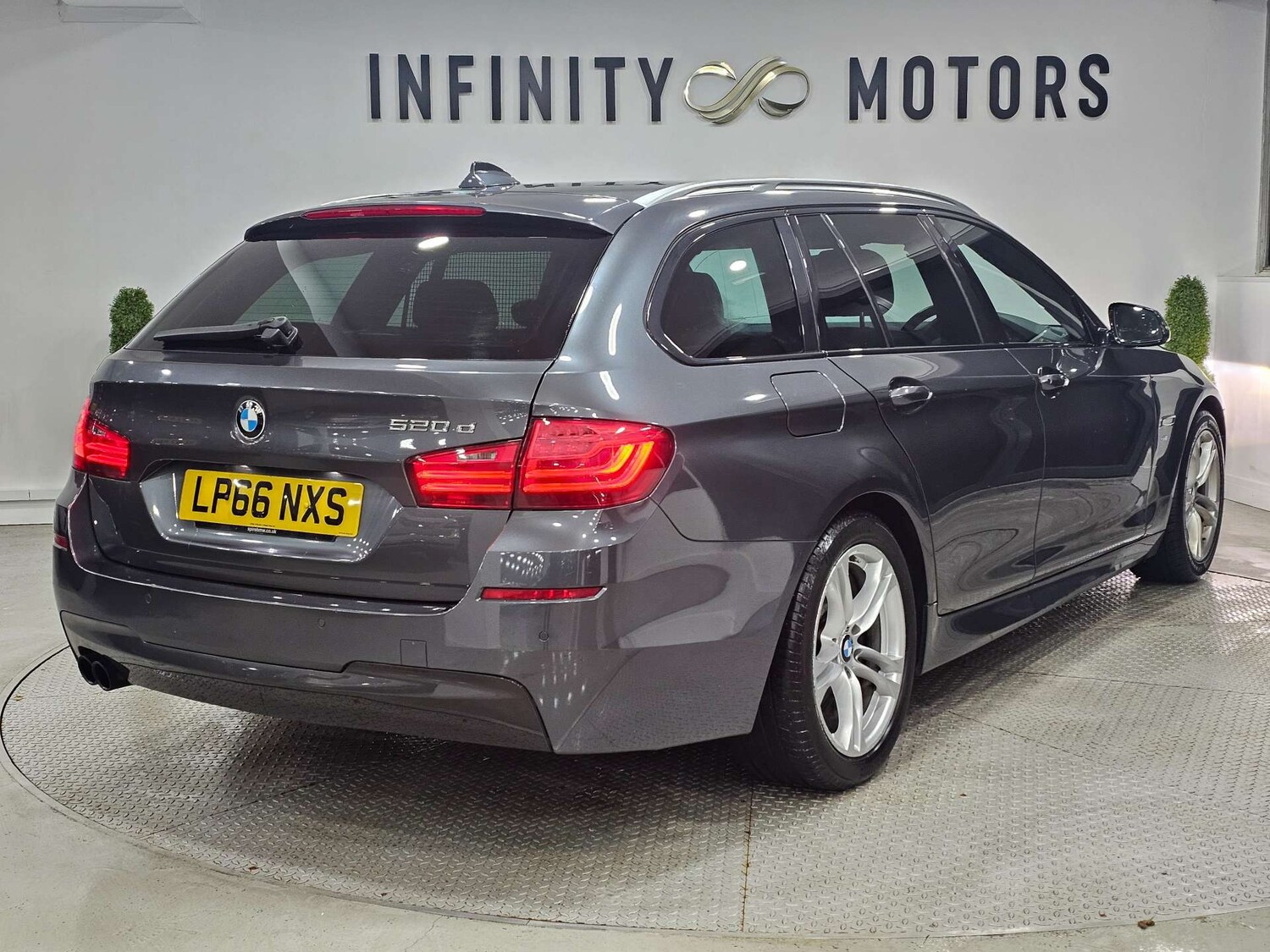 Used BMW 5 Series 2017 for sale - 77688288: Photo 28