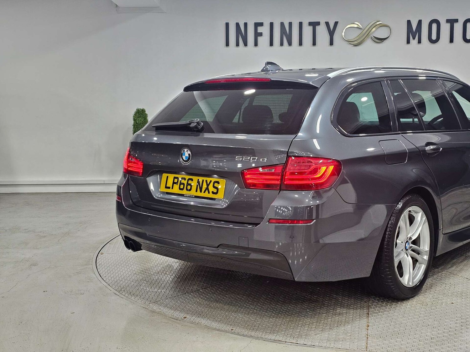 Used BMW 5 Series 2017 for sale - 77688288: Photo 29