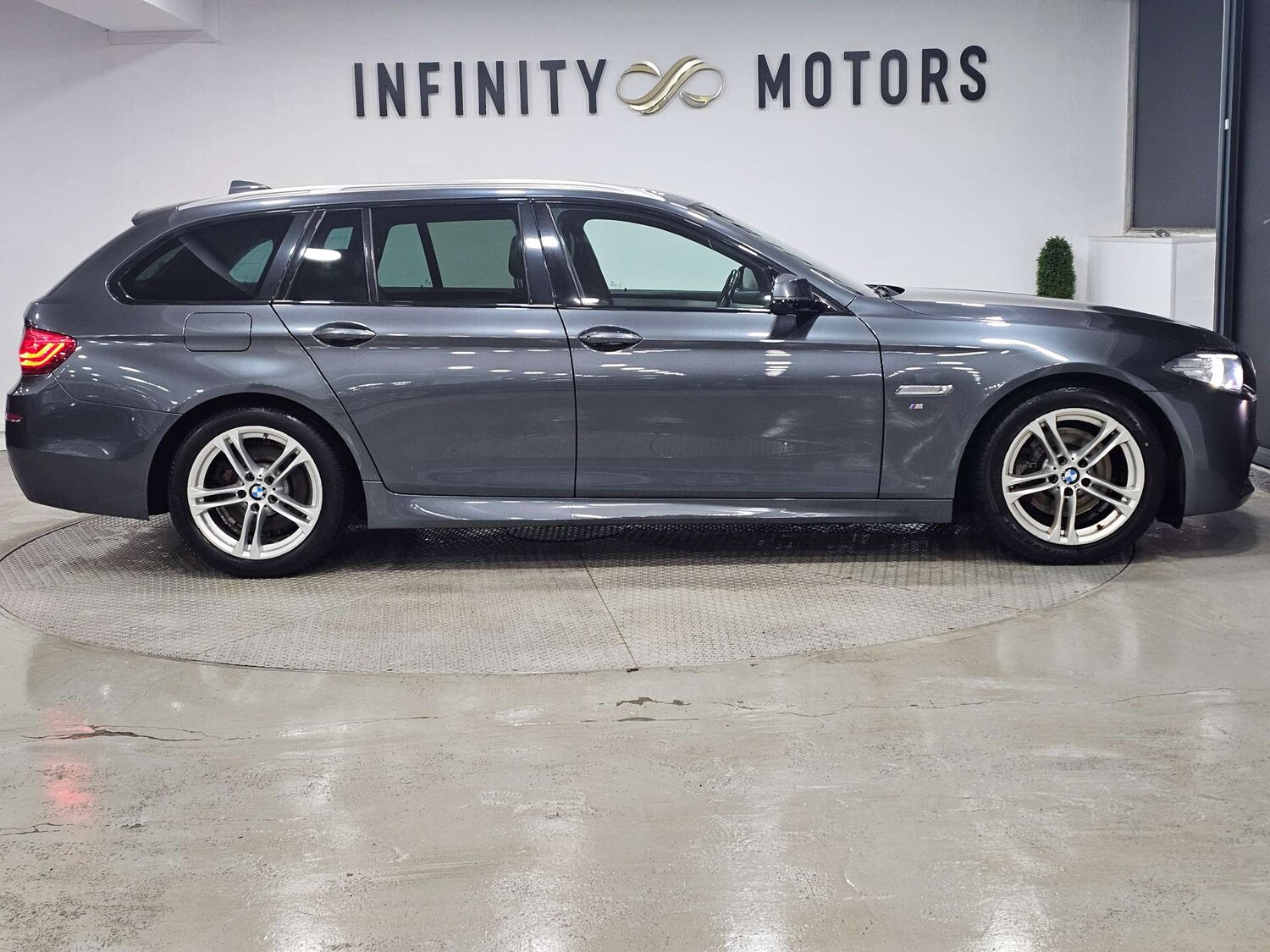 Used BMW 5 Series 2017 for sale - 77688288: Photo 30