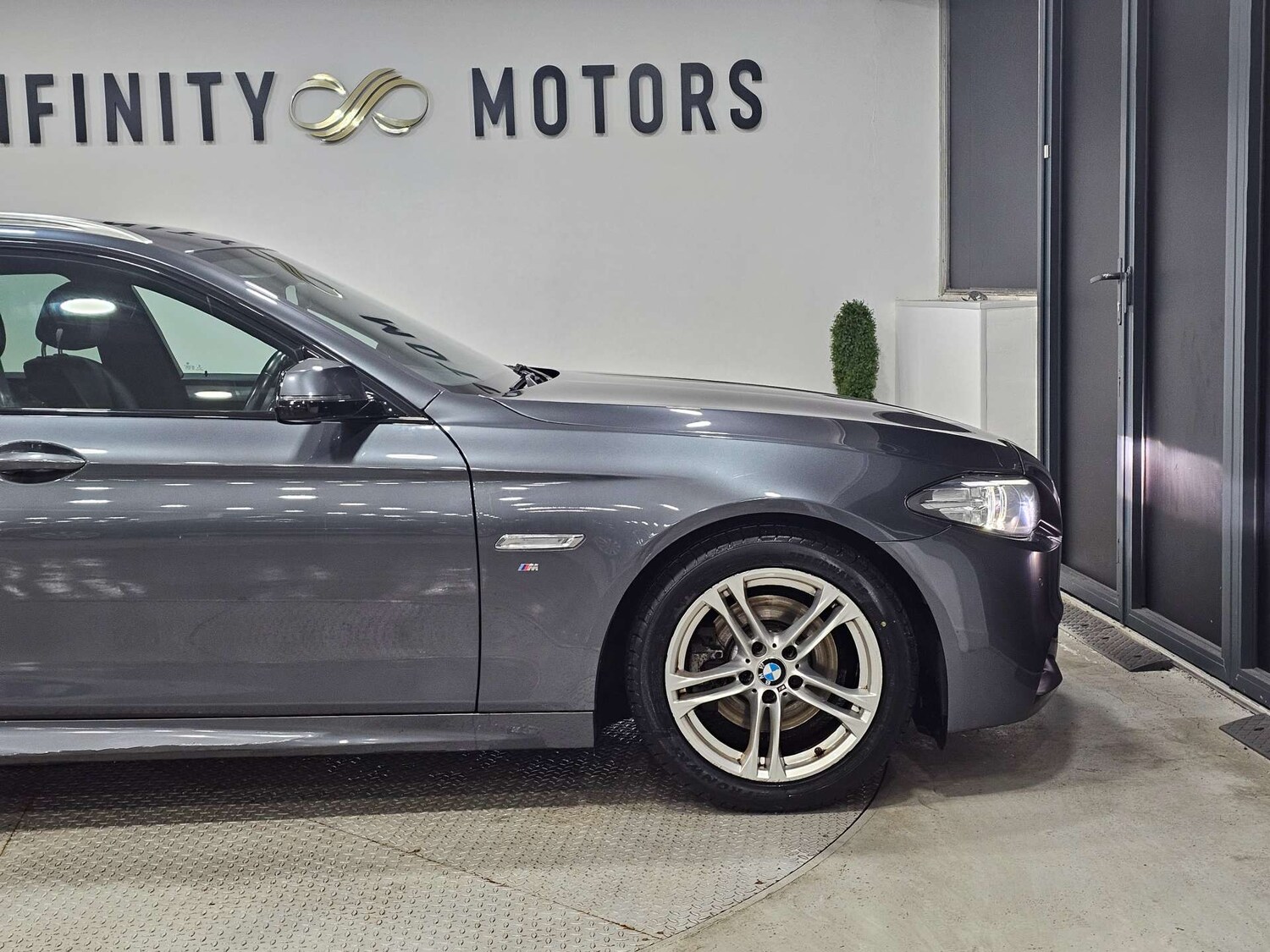 Used BMW 5 Series 2017 for sale - 77688288: Photo 31